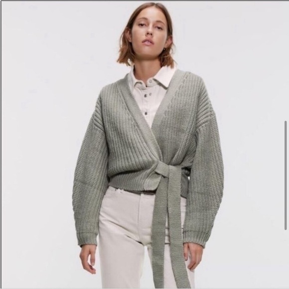 Zara Chunky Wrap Knit Sweater‎ - Picture 2 of 5